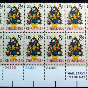Scott# 1508 "CHRISTMAS TREE IN NEEDLEPOINT" PLATE STRIP (20) MNH
