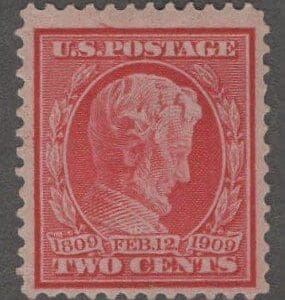 Scott# 369 "LINCOLN MEMORIAL ISSUE" MINT PREVIOUSLY HINGED, BLUE PAPER